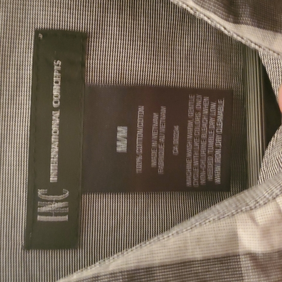 Dress shirt - Picture 2 of 2